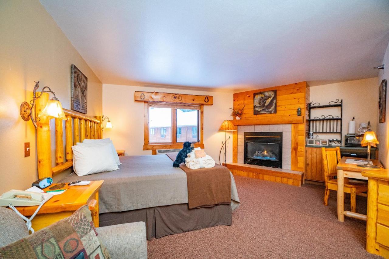 Canyon Hotel