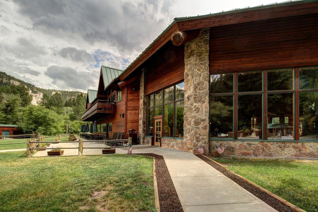 Canyon Hotel