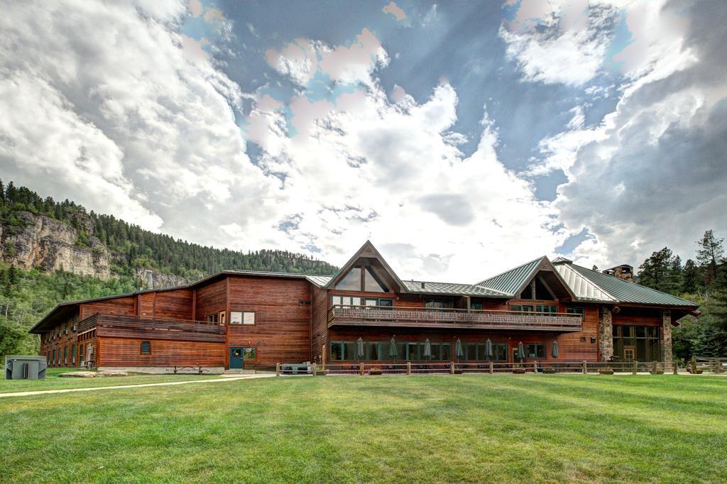 Hotel Canyon Spearfish
